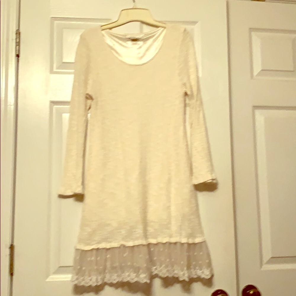 Long sleeved Tunic Top with lace